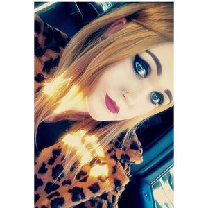 Meet your Posher, Haley